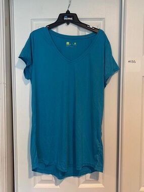 Xersion Teal V-Neck Short Sleeve Tee